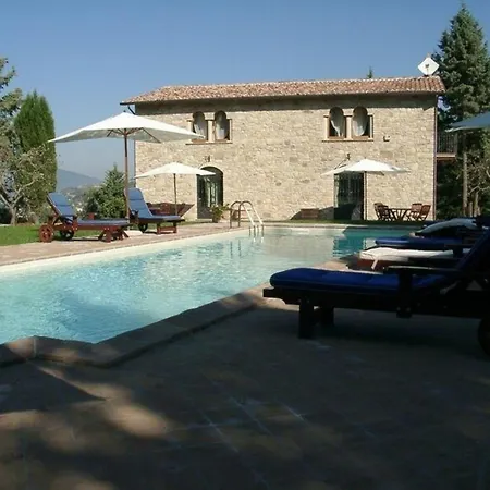 Ferienhaus Mit Privatpool Fuer 14 Personen Ca 240 Qm In Ramazzano-le Pulci, Trasimenischer See Отель