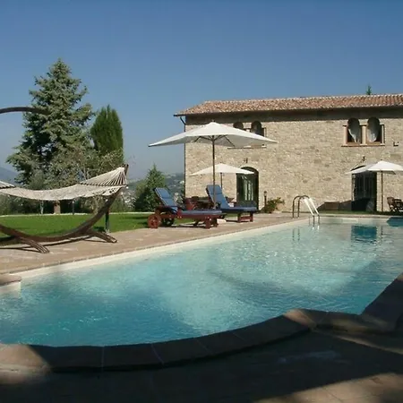 Hotel Ferienhaus Mit Privatpool Fuer 14 Personen Ca 240 Qm In Ramazzano-le Pulci, Trasimenischer See